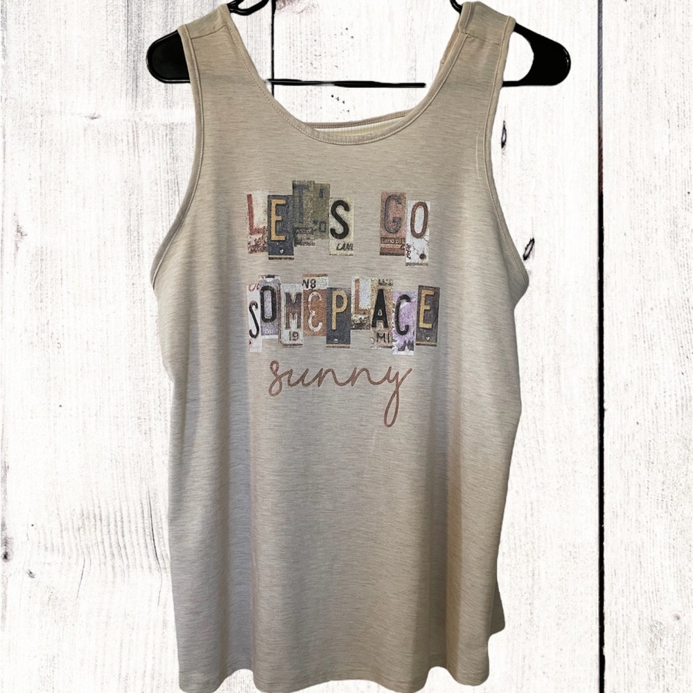 🔥 Women’s Maurices graphic tank top ✨